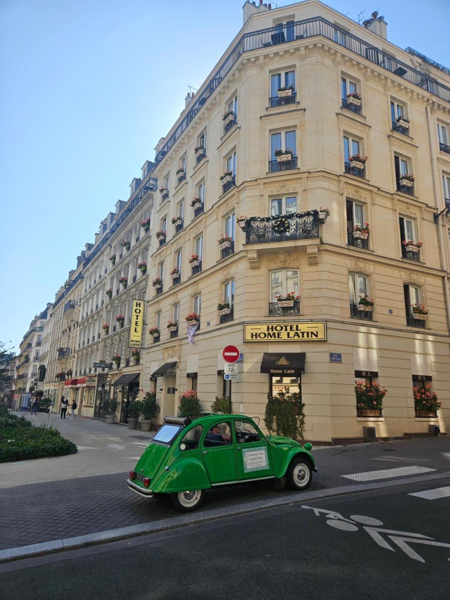 Home Latin Paris Luaran gambar
