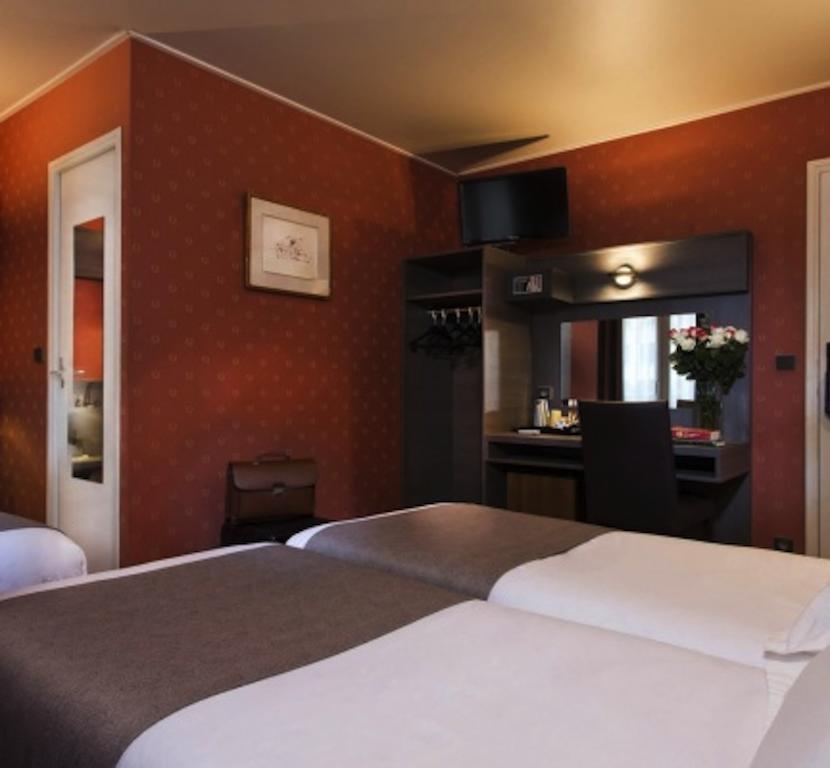 Home Latin Paris Luaran gambar