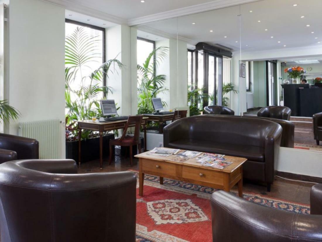 Home Latin Paris Luaran gambar